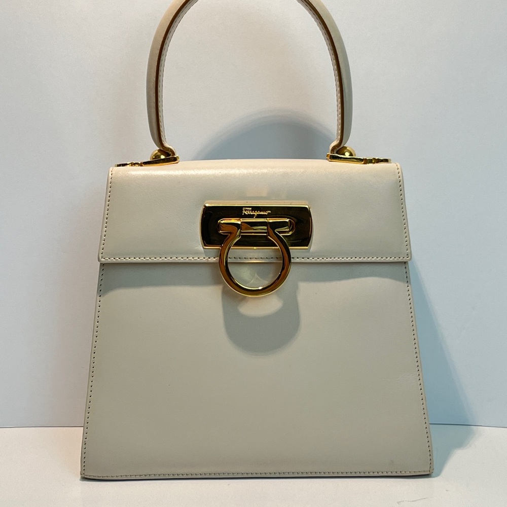 FERRAGAMO ICONIC TOP HANDLE